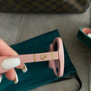 Square framed Gucci sunglasses